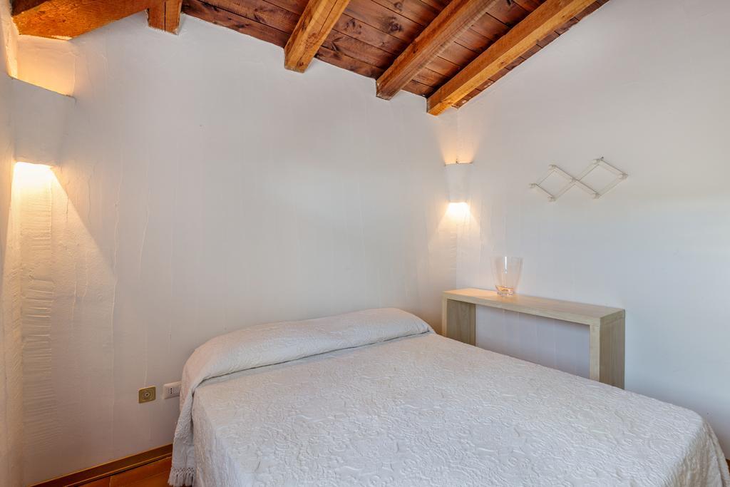 Le Case Di Mara - Appartamento Vista Mare A Porto Rotondo Bagian luar foto