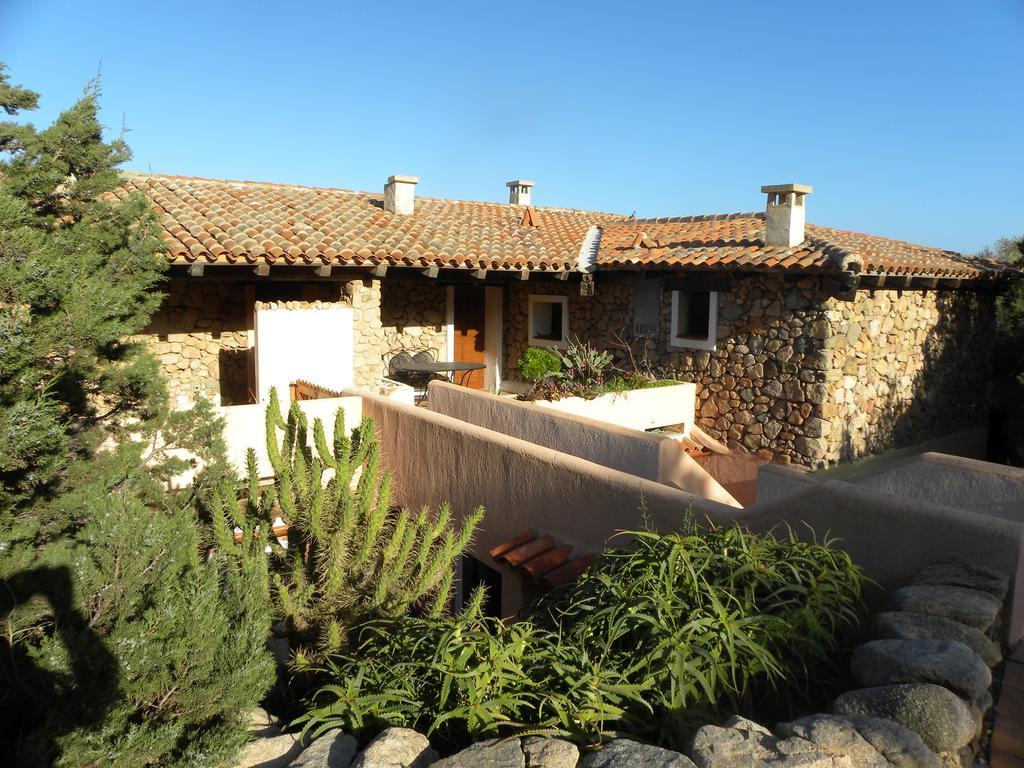 Le Case Di Mara - Appartamento Vista Mare A Porto Rotondo Bagian luar foto